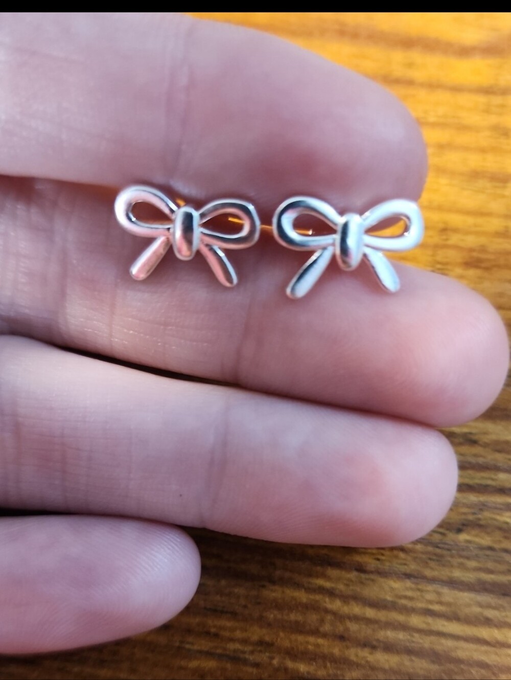 925 Sterling Silver Plated Bow Earrings - A Fresh And Elegant Design For Women's